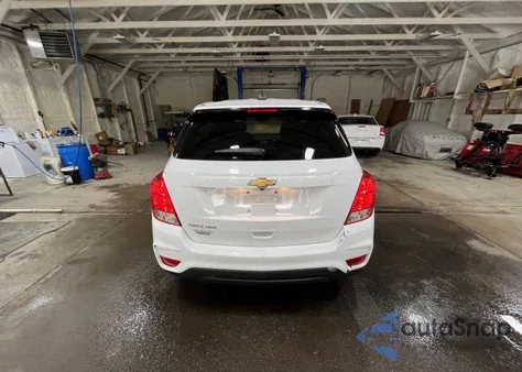 2019 Chevrolet Trax Ls z USA, uszkodzony, nr VIN 3GNCJNSB9KL354084